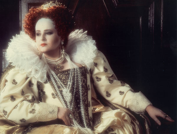 Regina Elisabeta I în Roberto Devereux de Gaetano Donizetti. Opera din Monte Carlo