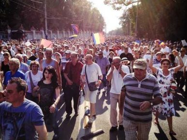 Ultima actiune de protest a Antenelor s-a incheiat cu scandal (sursa foto hotnews.ro)