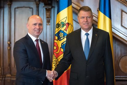 Clasa politica din Romania are asteptari mari de la guvernul condus de Pavel Filip