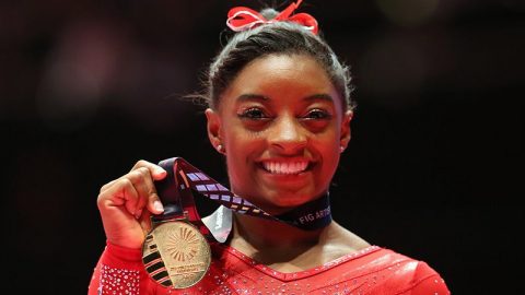Simone Biles a obtinut patru medalii de aur si una de bronz la prima sa participare la Jocurile Olimpice